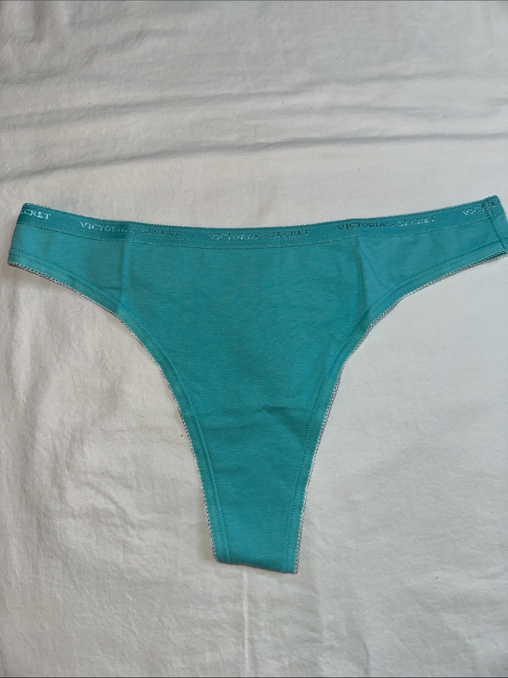 Victoria’s Secret Thong Size S (Year 2009)